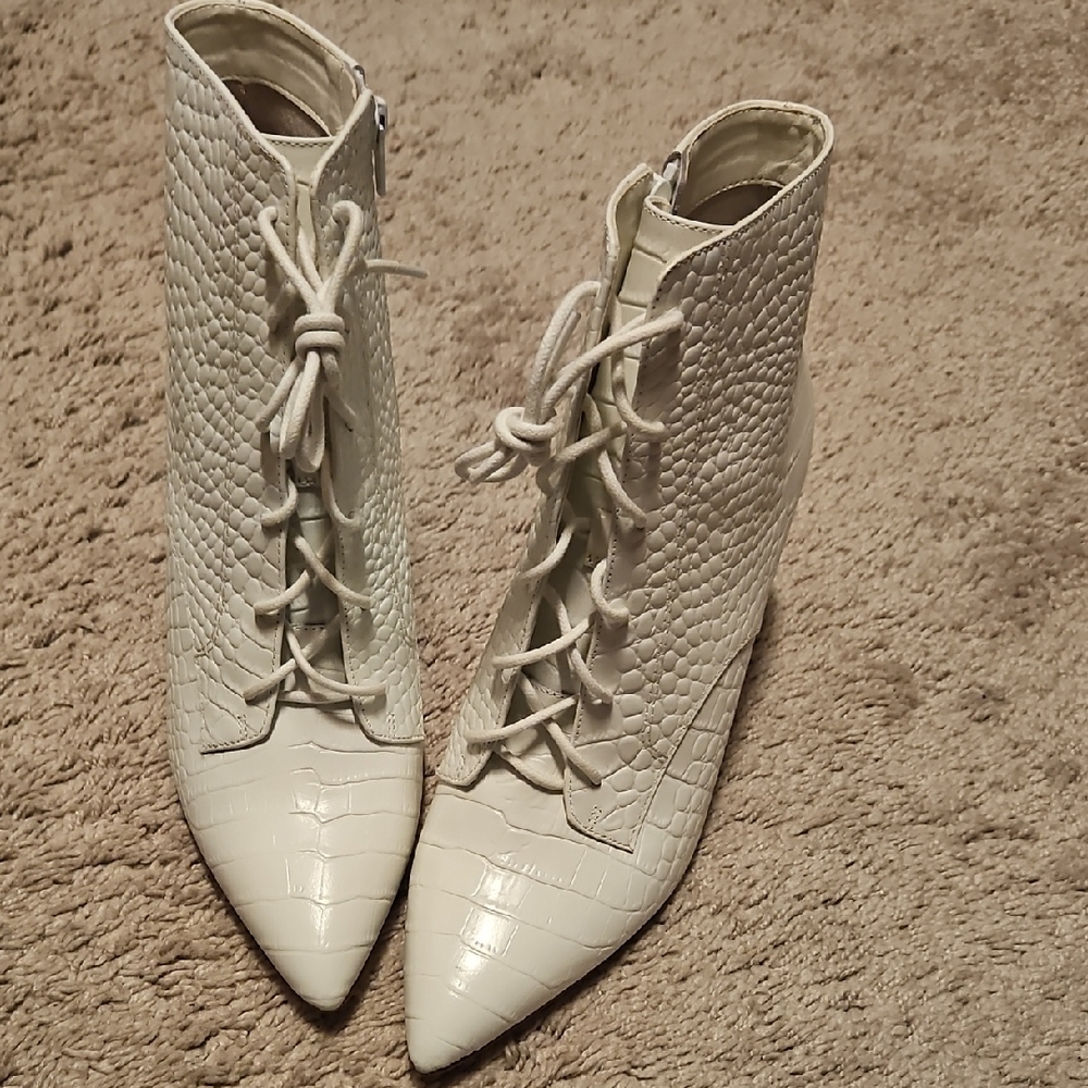 Elegant White Lace-Up Ankle Boots